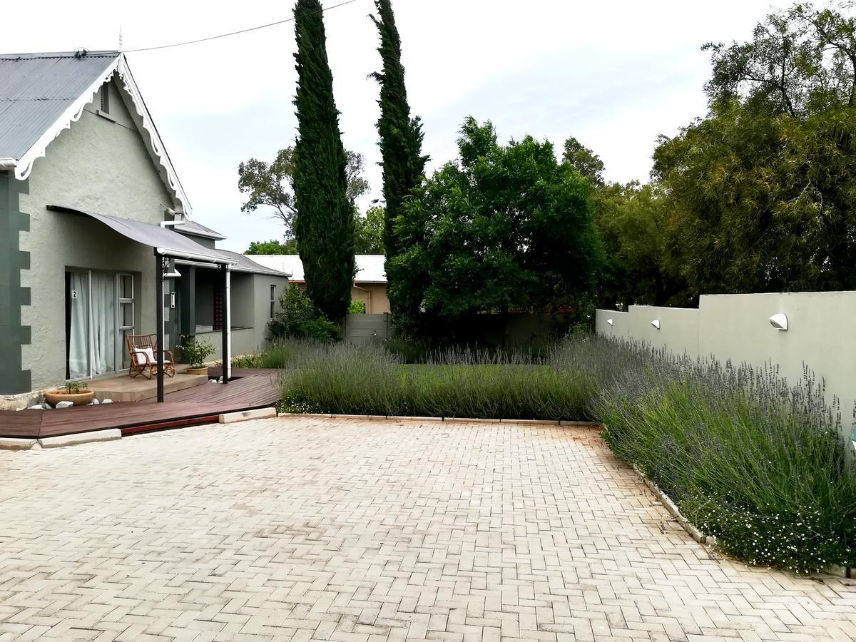 Tranquil House B&B @ 1 College Ave ควีนส์ทาวน์ ภายนอก รูปภาพ
