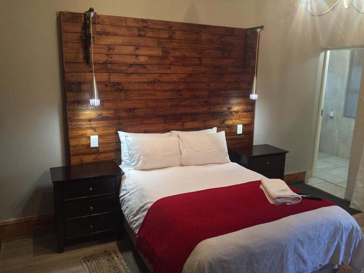 Tranquil House B&B @ 1 College Ave ควีนส์ทาวน์ ภายนอก รูปภาพ